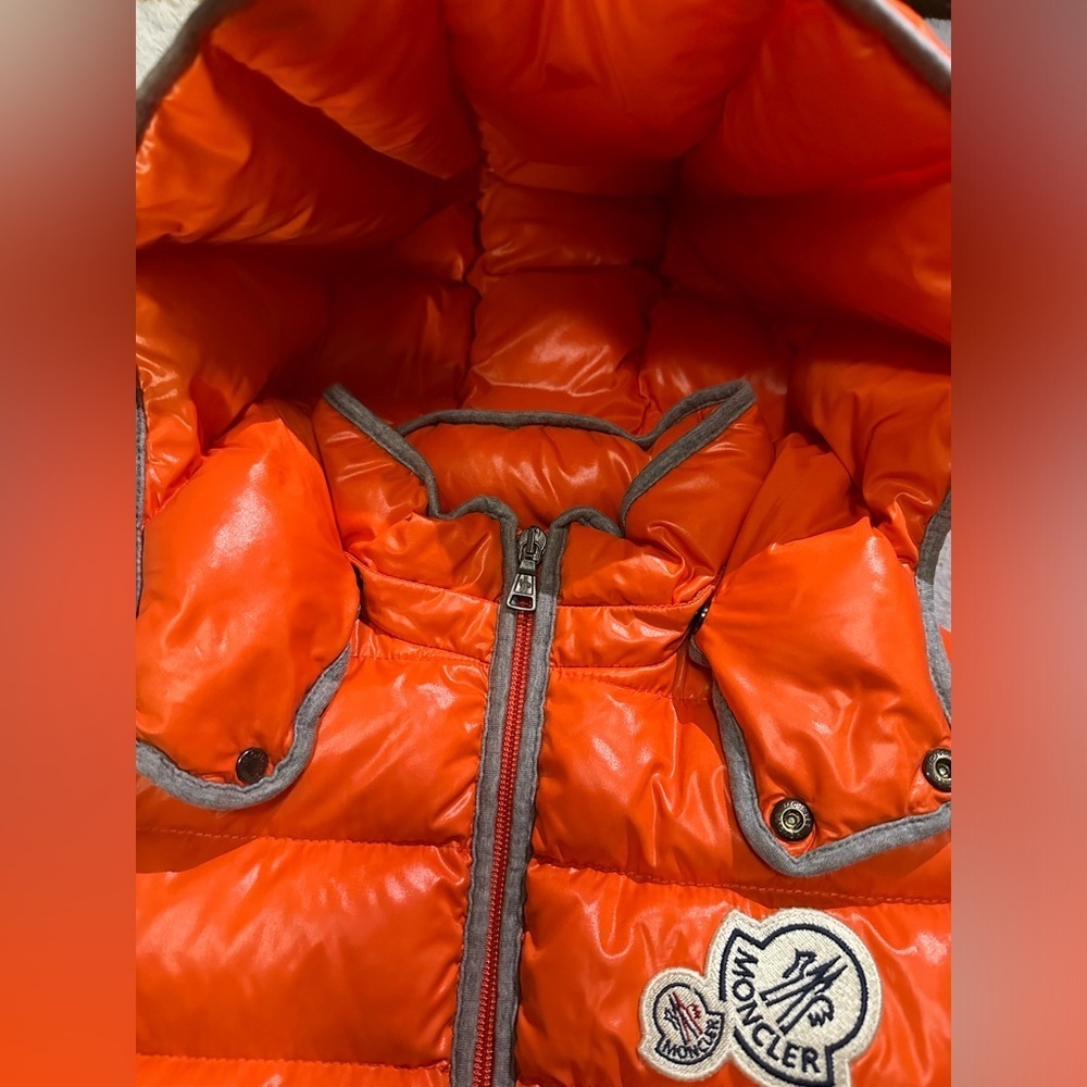 MONCLER kids puff jacket in orange - Picture 8 of 17